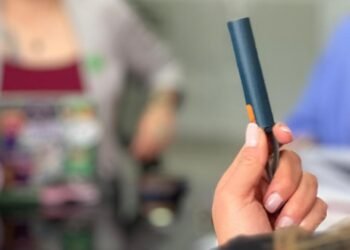 Juez ordena entregar dispositivo de seguridad a un hombre víctima de violencia intrafamiliar 