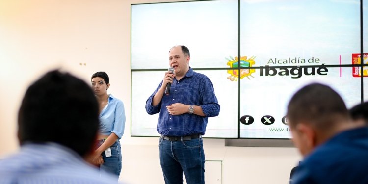 La Alcaldía socializó cómo será la recuperación del Parque Centenario y Concha Acústica