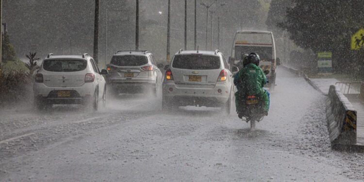 Colombia enfrentará lluvias en 21 departamentos ante la llegada de una onda tropical