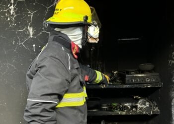 Bomberos controlaron incendio estructural en el barrio Arado