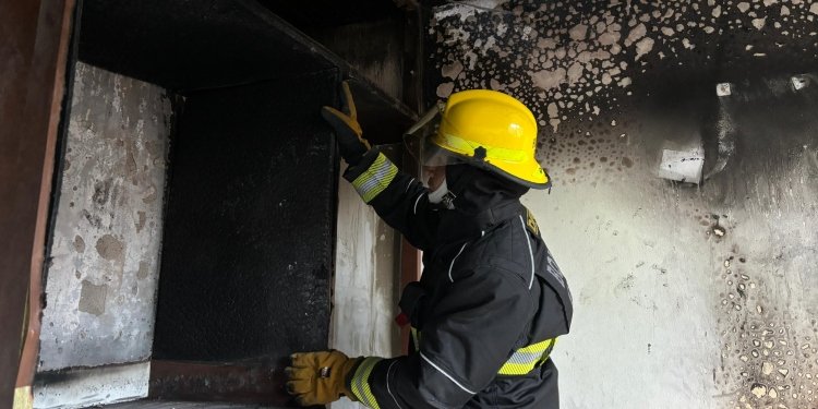 Bomberos controlaron incendio en el barrio La Campiña