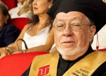 Otorgaron  Doctorado Honoris Causa al maestro César Augusto Zambrano