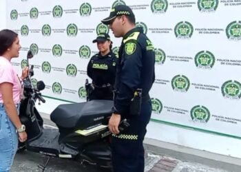 Con apoyo de las cámaras de seguridad, recuperaron motocicleta