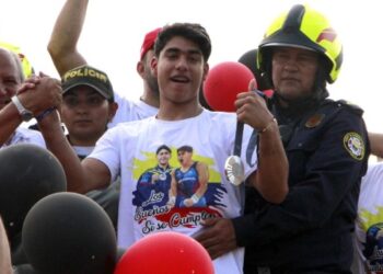 ¡Merecida bienvenida! Ángel Barajas fue recibido por una caravana en Cúcuta