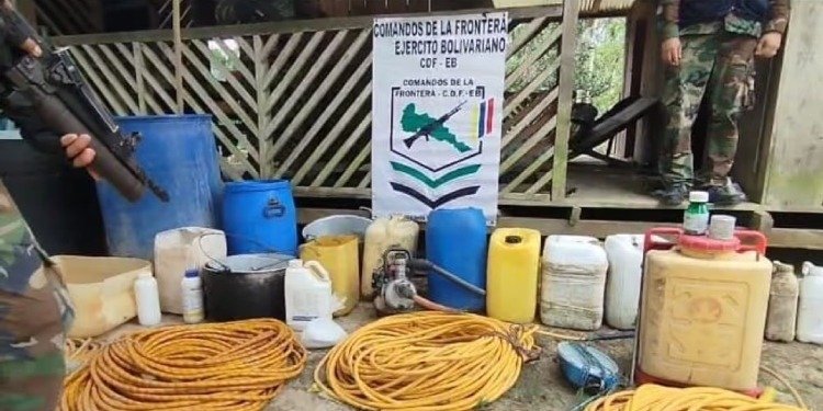 Autoridades desmantelan campamento de la Segunda Marquetalia cerca a Perú