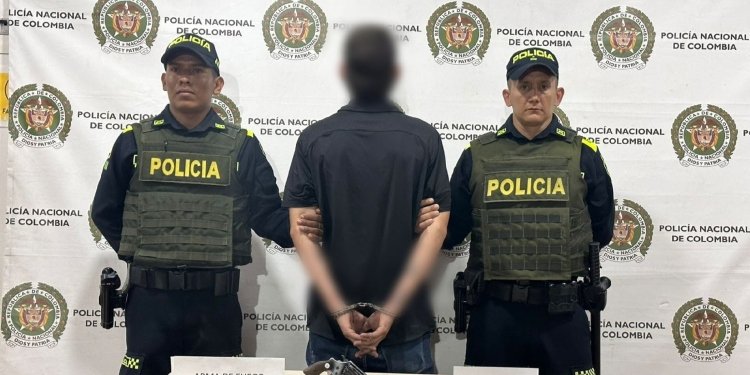 Una persona detenida y un arma incautada dejan operativos en Chaparral
