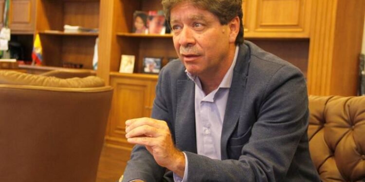 Andi critica bloqueos de transportadores: «Grave e inaceptable»