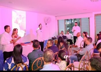 Alcaldía apoya el servicio legal y seguro de taxistas a través de una nueva aplicación digital