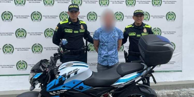 Se movilizaba en una moto hurtada por ‘La Vuelta del Chivo’