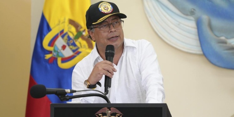 Campaña presidencial de Petro habría violado topes por más de 5.300 millones de pesos según CNE