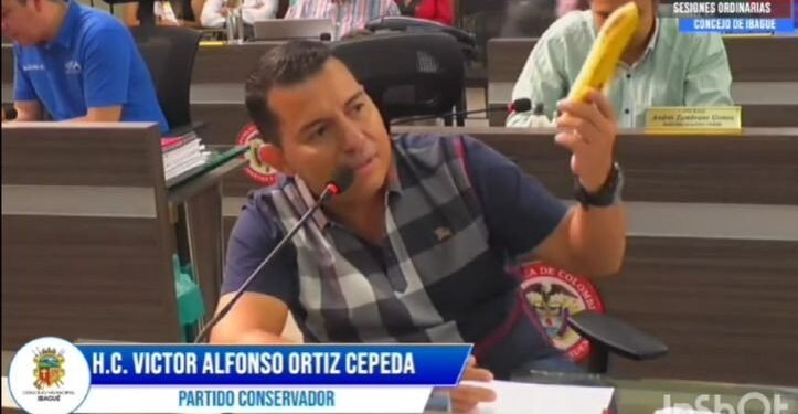 “Quisiera saber, cuáles son los ‘micos’, para darle este banano y que se lo coma”, Víctor Ortiz