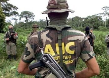 Graffitis de las AUC en Ortega serán autoridad de delincuencia común 