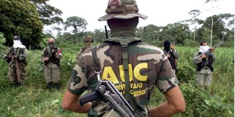 Graffitis de las AUC en Ortega serán autoridad de delincuencia común