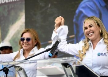 Alcaldesa Johana Aranda ratificó en su cargo a Érika Palma