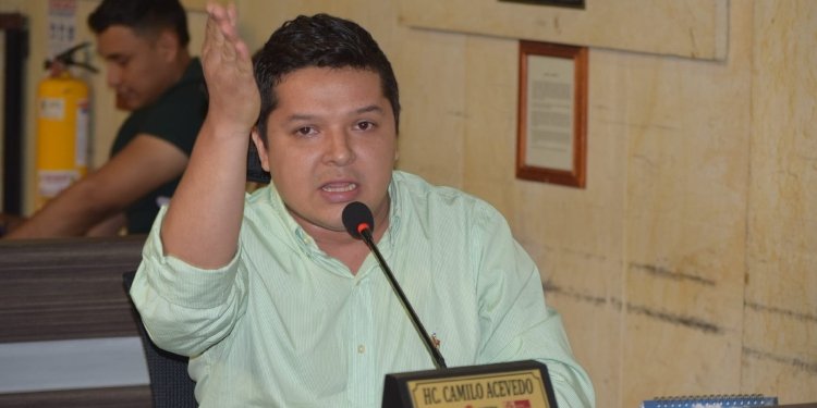 “Los hombres también lloran”: concejal Camilo Acevedo