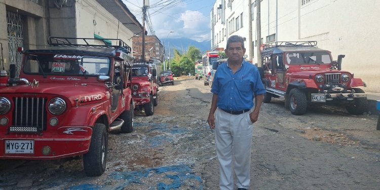 Conductores de camperos aseguran que les prohibieron parquear en la calle 13 con carrera Primera