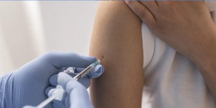 En Reino Unido desarrollan primera vacuna para prevenir el cáncer de ovario