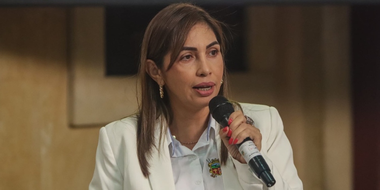 «A donde sea que Dios me vaya a detener, ahí estaremos siempre para servirle a las familias ibaguereñas, tolimenses, colombianas y a donde nos necesiten”, Carolina Hurtado