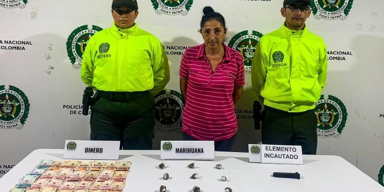 Detenida y enviada a la cárcel, mujer señalada de pertenecer a los ‘carebolas’, dedicada a expender estupefacientes