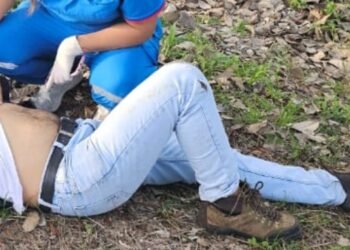 Motero falleció al chocar contra un árbol en La Variante a Bogotá