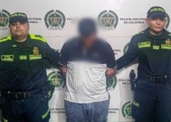 Sujeto llegó a la plataforma de ascenso de pasajeros en la Terminal de Transportes y se apropió de un carriel