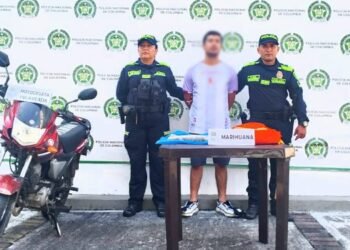 Capturado sujeto que intentó huir con 600 gramos de marihuana a bordo de su moto