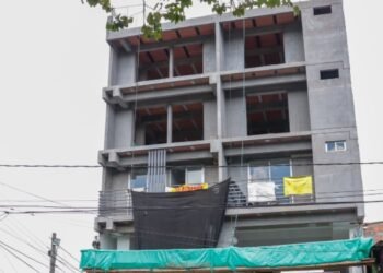 Cerraron obra de edificio en el barrio Jordán porque no tenía permisos