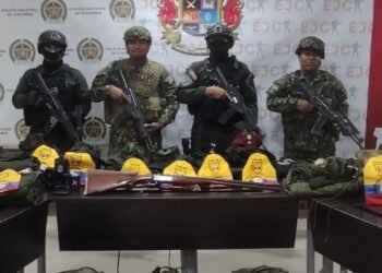 Combates entre tropas de la Sexta Brigada y disidencias de las FARC en el sur del Tolima dejan una persona sometida a la justicia 