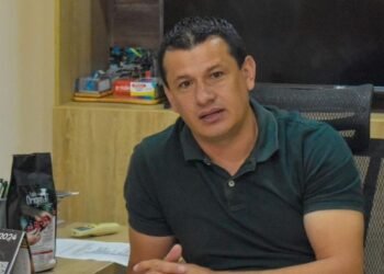 Héctor Fabio Muñoz, alcalde de Ataco, ratificado tras disputa judicial