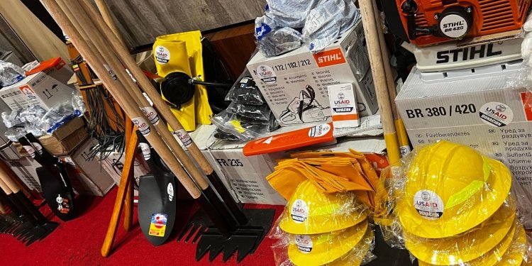 Entrega nuevas herramientas a Bomberos Voluntarios en el departamento del Tolima 