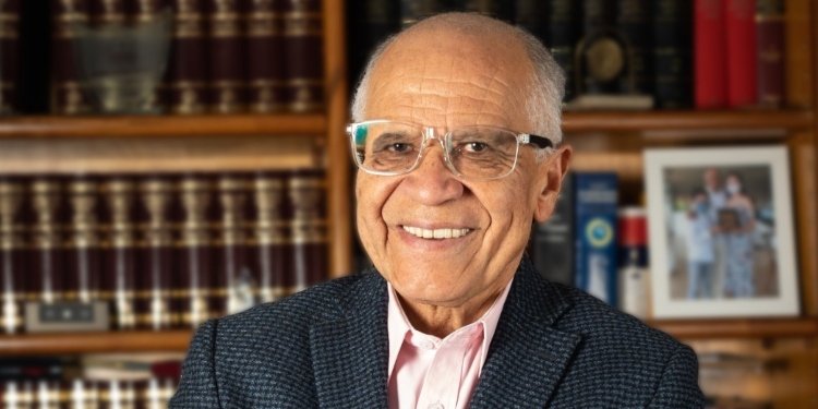 Exfiscal Gómez Méndez contó que está alejado de la política