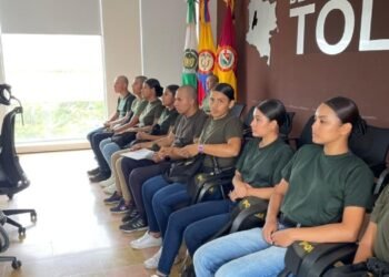 Auxiliares de policía se capacitan en estrategias anti-contrabando en el Tolima 