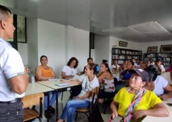Capacitarán a personas cuidadoras en el Tolima con el apoyo de la Gobernación 