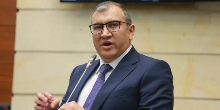 Miguel Efraín Polo asume magistratura en la Corte Constitucional tras votación del Senado