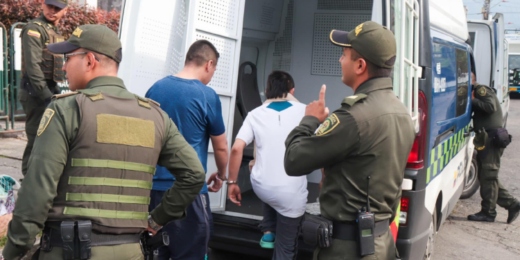 Continúan con los traslados de internos de la Permanente