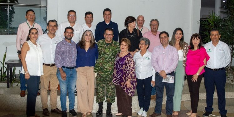 Ejército Nacional entrega balance de seguridad a los Gremios Económicos en el Tolima