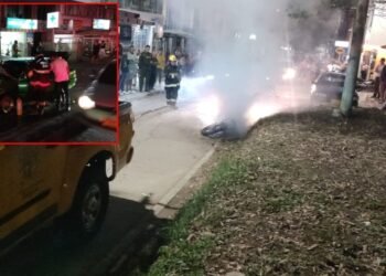 Moto fue quemada y vehículo se incendió en el barrio Santa Helena