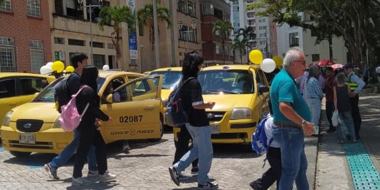 Propietarios de taxis siguen exigiendo legalidad en el transporte en Ibagué