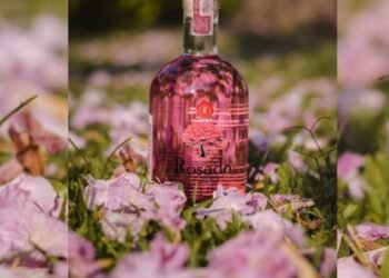 Fabrica de Licores del Tolima advierte que no existe presentación de 1 litro de Aguardiente Rosado 