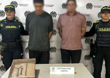Dos hombres fueron capturados señalados de intentar hurtar un vehículo