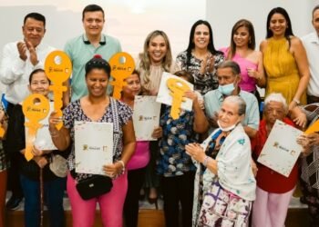 Más de 60 familias recibieron las llaves de su casa propia gracias a la Alcaldía de Ibagué