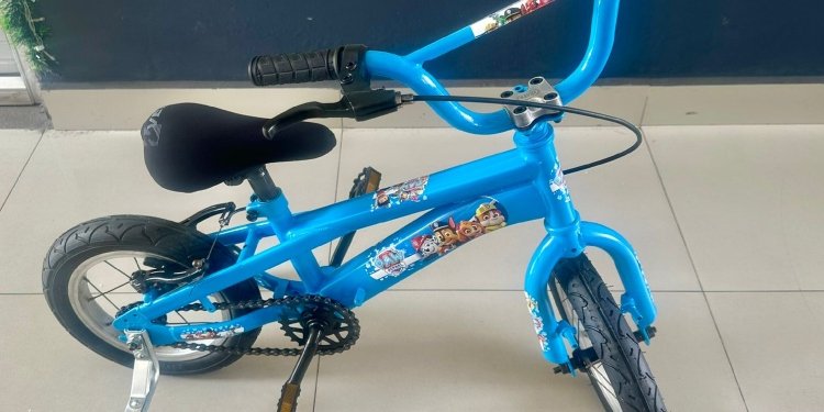 La navidad se le adelantó a Camilo en Mariquita gracias a la Policía 