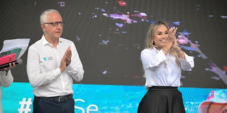 Durante su visita, el Ministro de Salud anunció $84.000 millones para construir  hospital infantil en Ibagué