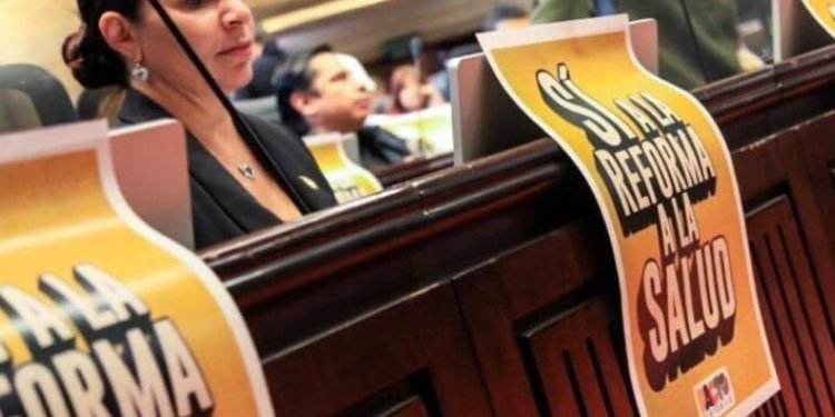 Avanza la Reforma de Salud: Cámara de Representantes aprueba 23 Artículos y suspenden debates hasta febrero de 2025
