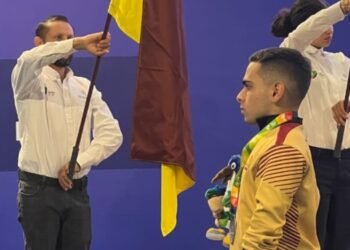 Nickman Díaz: de las piscinas a las pesas 