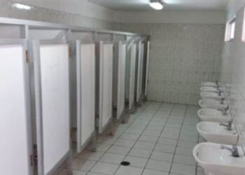 Impactante hallazgo de un feto en un baño escolar de Bogotá