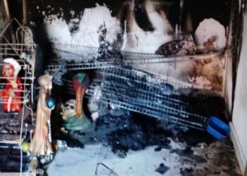 Veladora encendida en altar de santería provocó incendio estructural en Portales del Norte