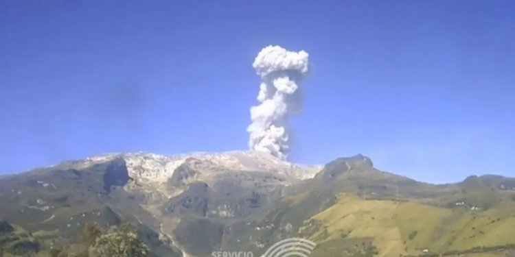 Explicación sobre la columna de humo observada este 22 de enero de 2025 en el volcán Nevado del Ruiz