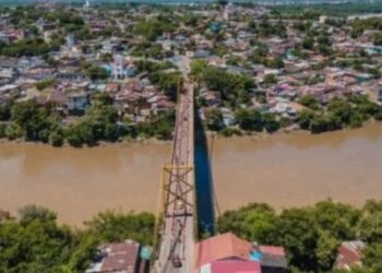 Buscan pescador desaparecido en Flandes