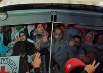 Celebración y emoción en la liberación de los primeros 90 prisioneros palestinos en Gaza